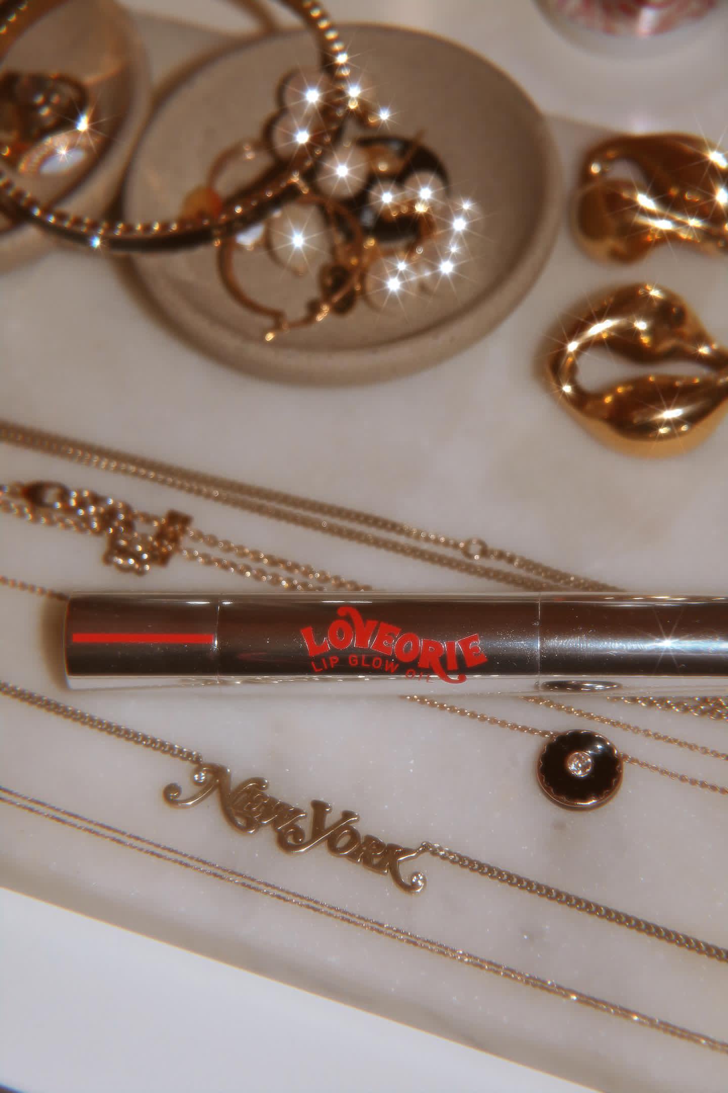 LIP GLOW OIL