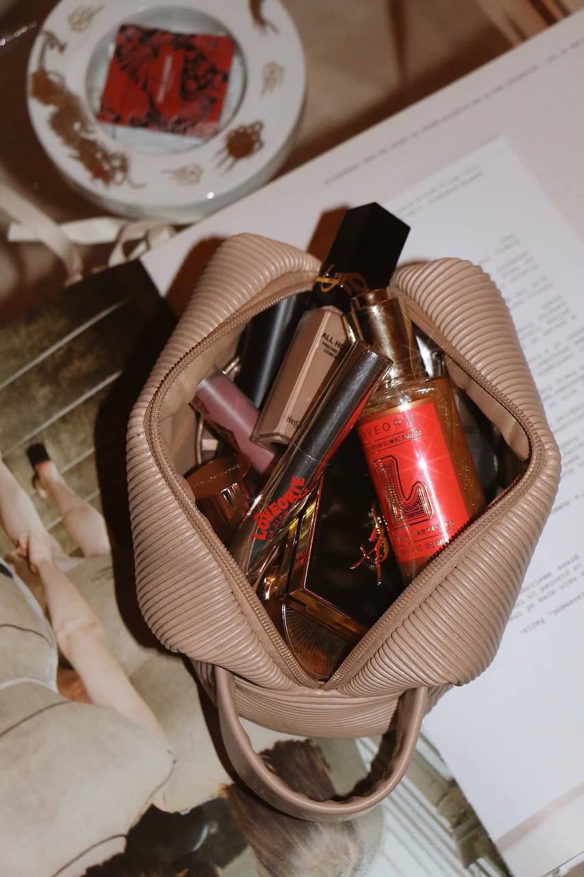 LIP GLOW OIL